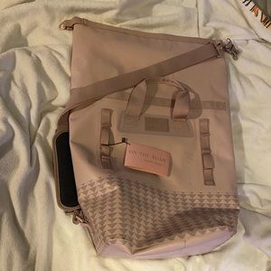 25L Dirty Pink So ill dirt bag // Jason Momoa on the roam